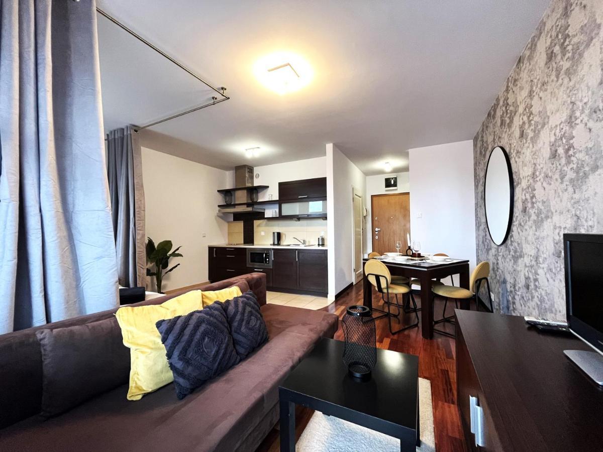 Jagielly Apartment ~ Self Check-In 24H ~ Parking & Lift Wroclaw Exterior photo